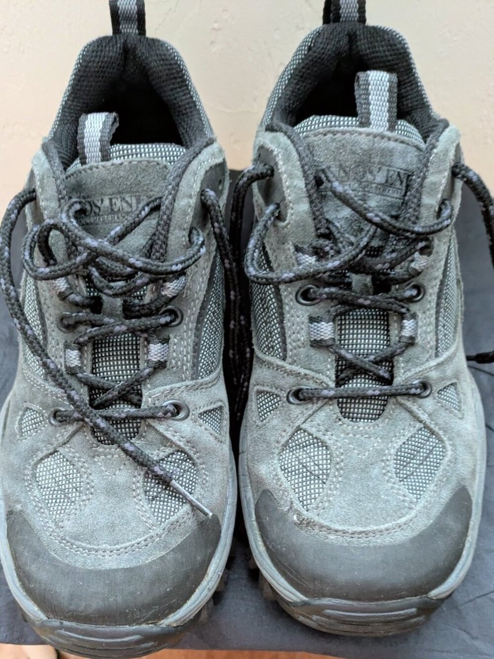 Lands End Hiking Boots - W 7.5